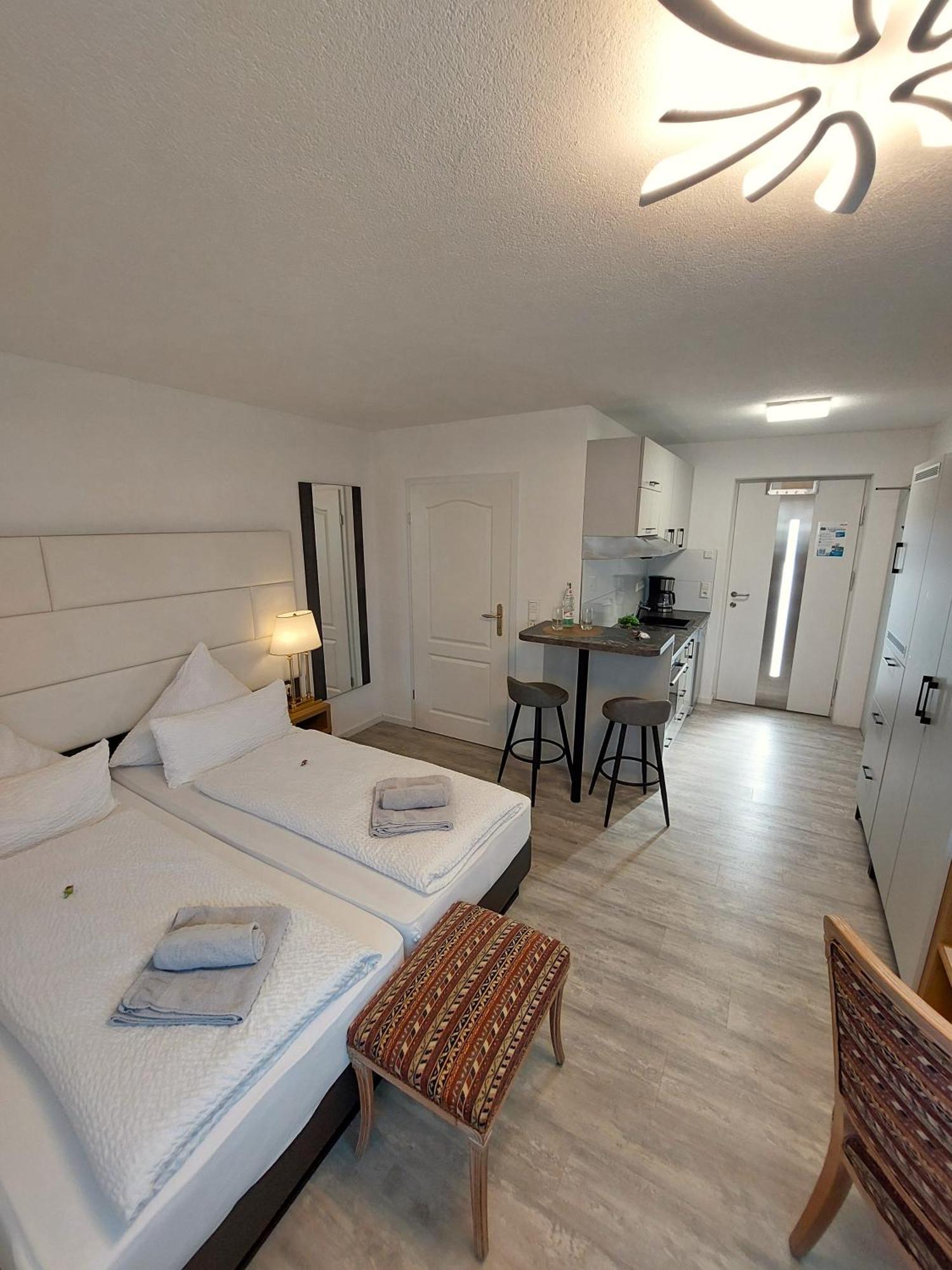 Bodensee Sunshine Zimmer & Apts. อูลดิงเงน มึลโฮเฟิน ภายนอก รูปภาพ