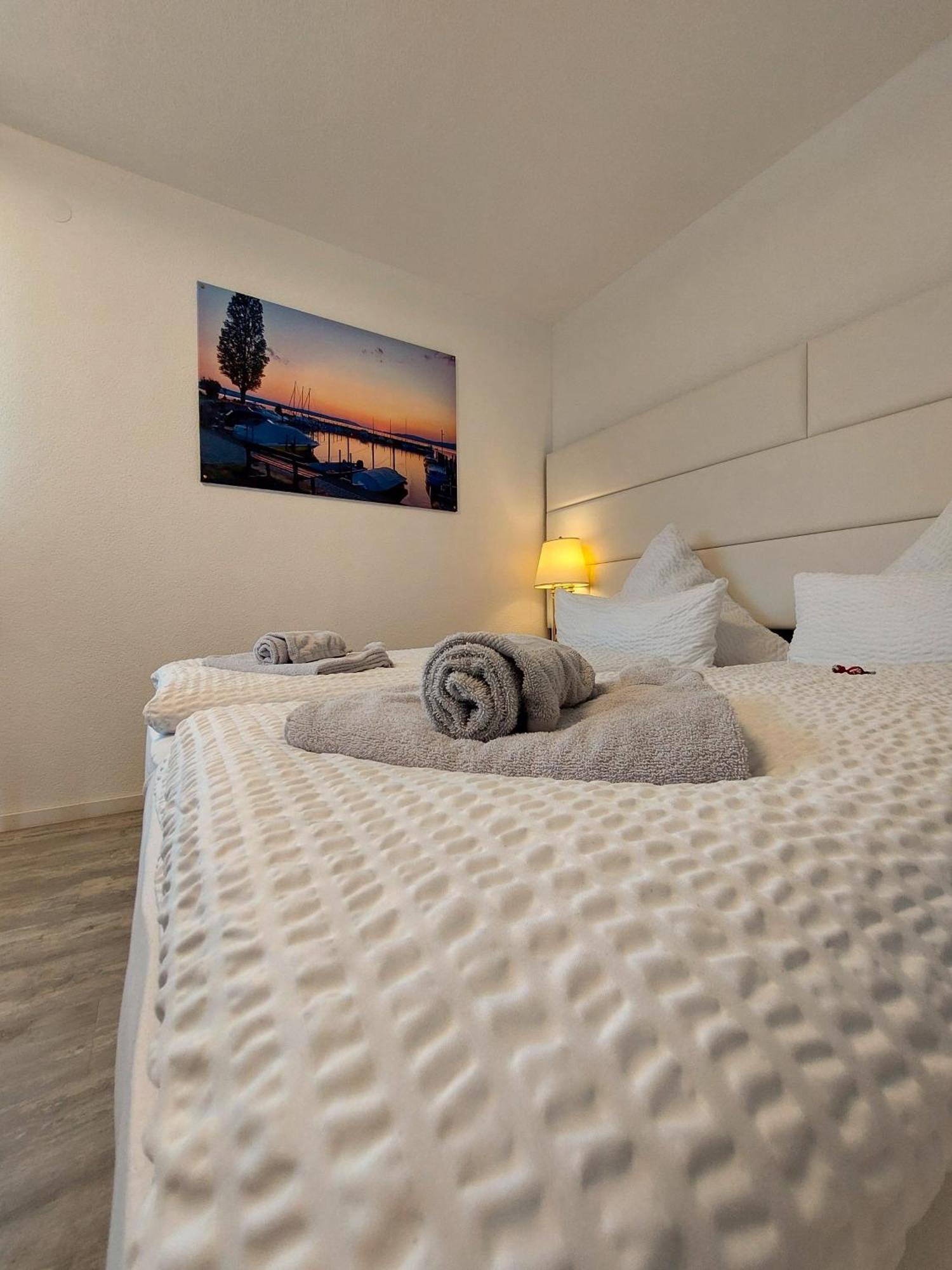 Bodensee Sunshine Zimmer & Apts. อูลดิงเงน มึลโฮเฟิน ภายนอก รูปภาพ