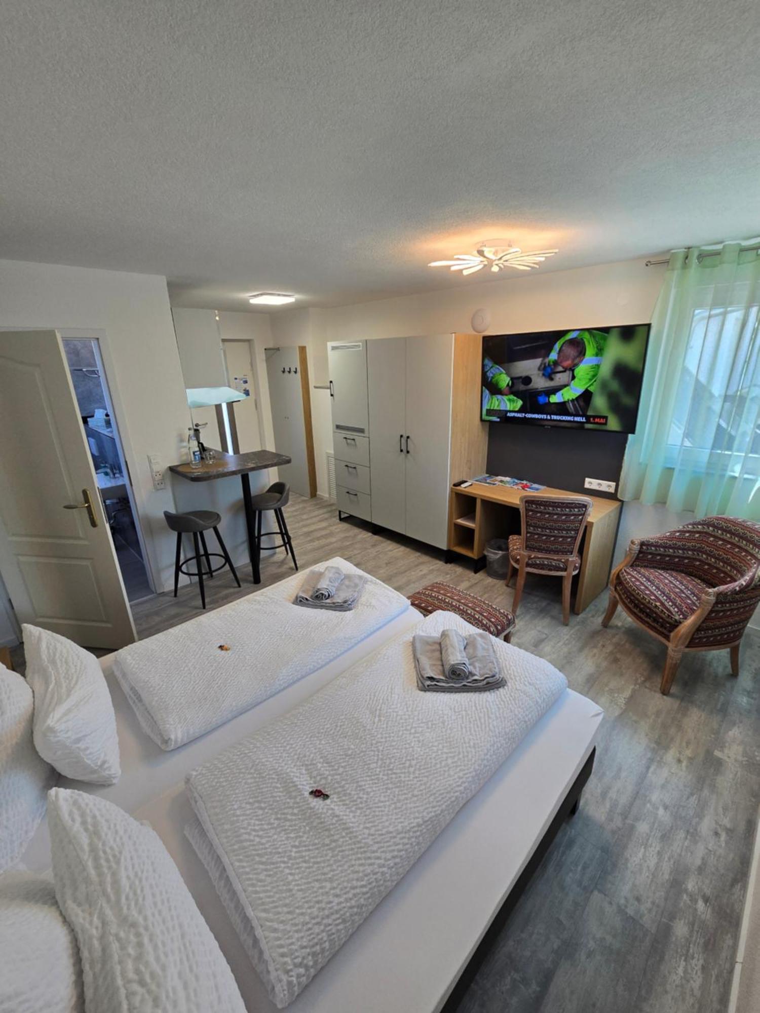 Bodensee Sunshine Zimmer & Apts. อูลดิงเงน มึลโฮเฟิน ภายนอก รูปภาพ