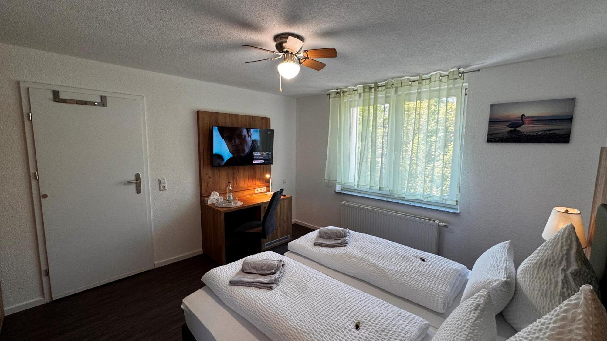 Bodensee Sunshine Zimmer & Apts. อูลดิงเงน มึลโฮเฟิน ภายนอก รูปภาพ