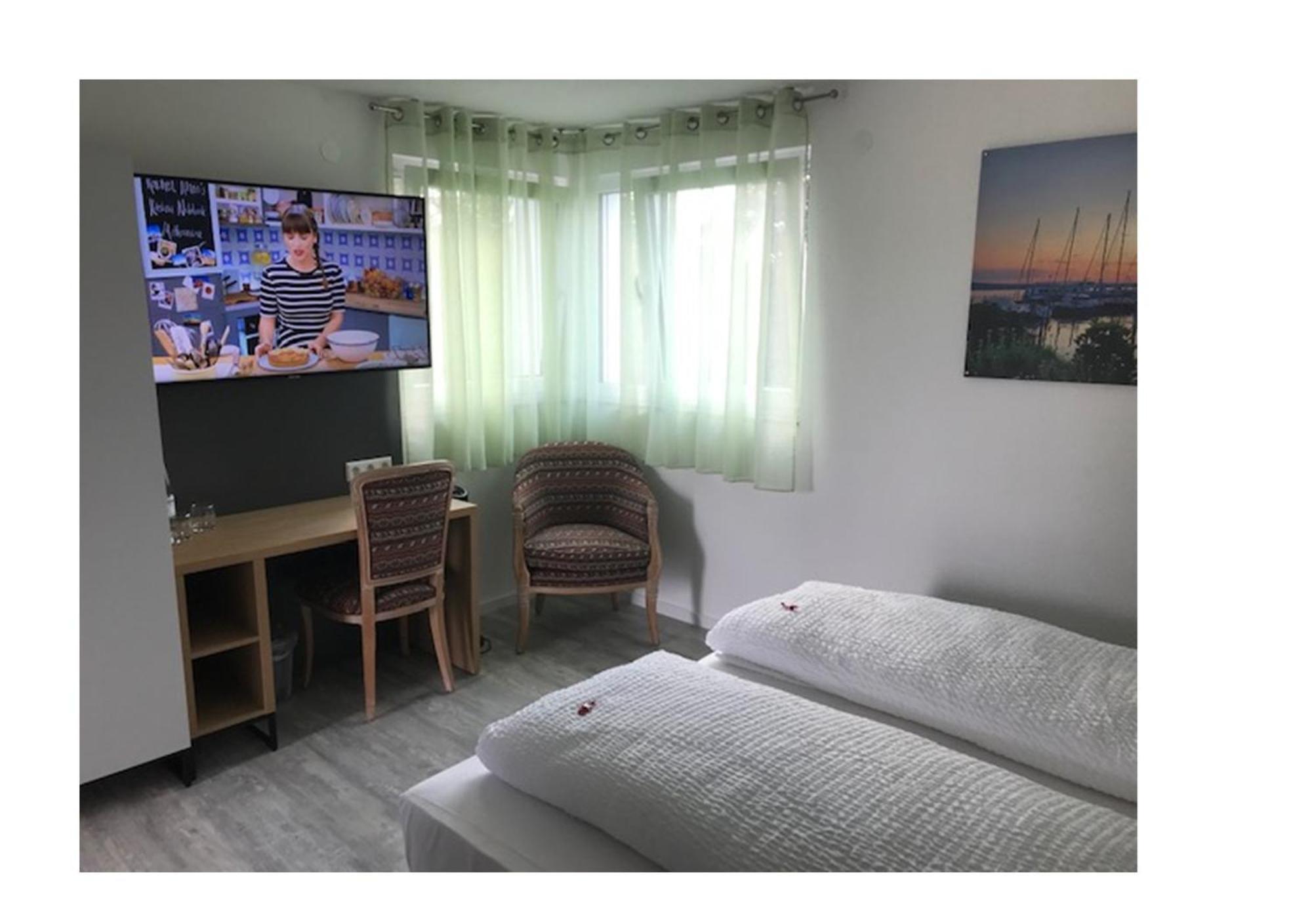 Bodensee Sunshine Zimmer & Apts. อูลดิงเงน มึลโฮเฟิน ภายนอก รูปภาพ
