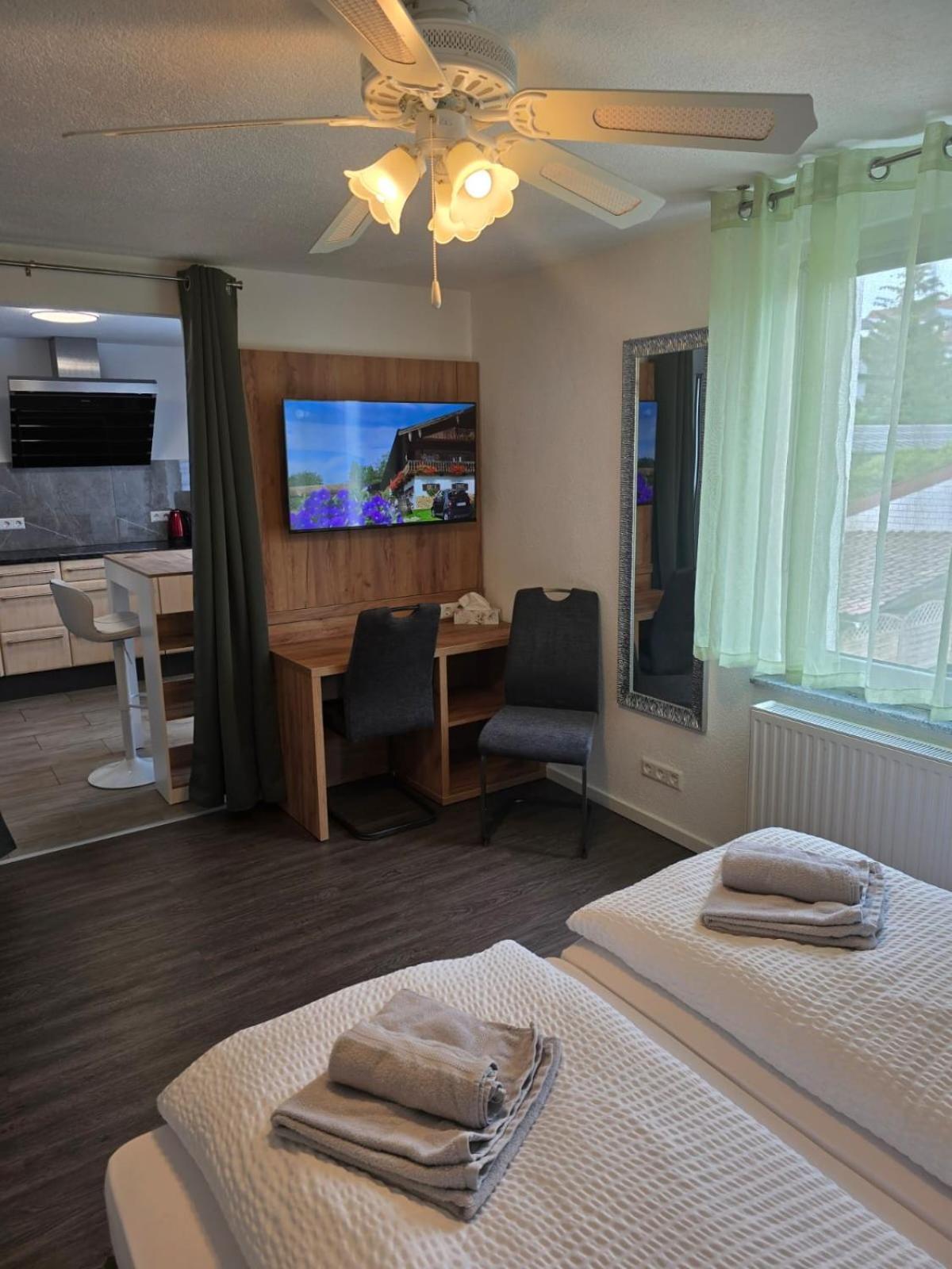 Bodensee Sunshine Zimmer & Apts. อูลดิงเงน มึลโฮเฟิน ภายนอก รูปภาพ