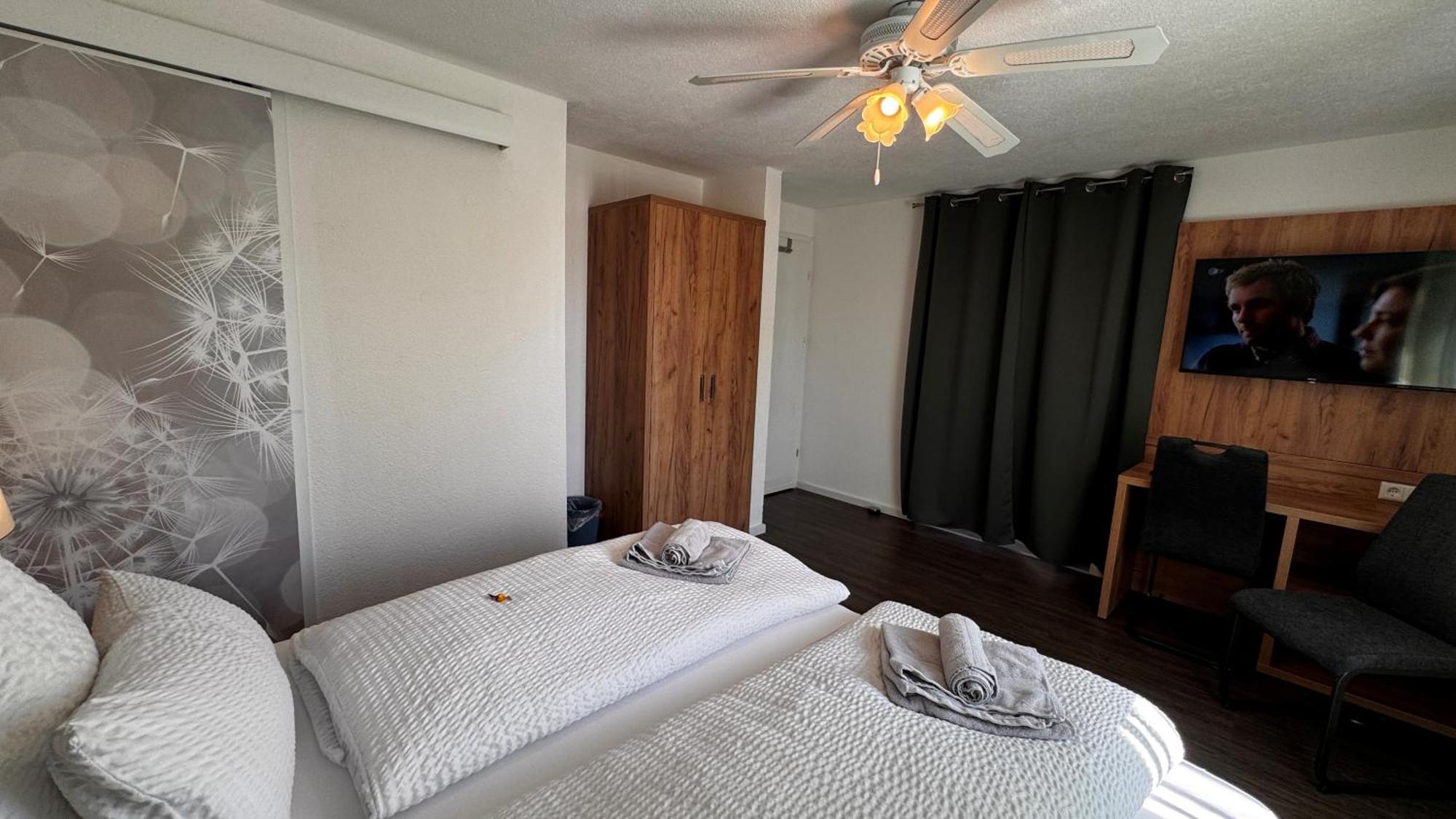 Bodensee Sunshine Zimmer & Apts. อูลดิงเงน มึลโฮเฟิน ภายนอก รูปภาพ