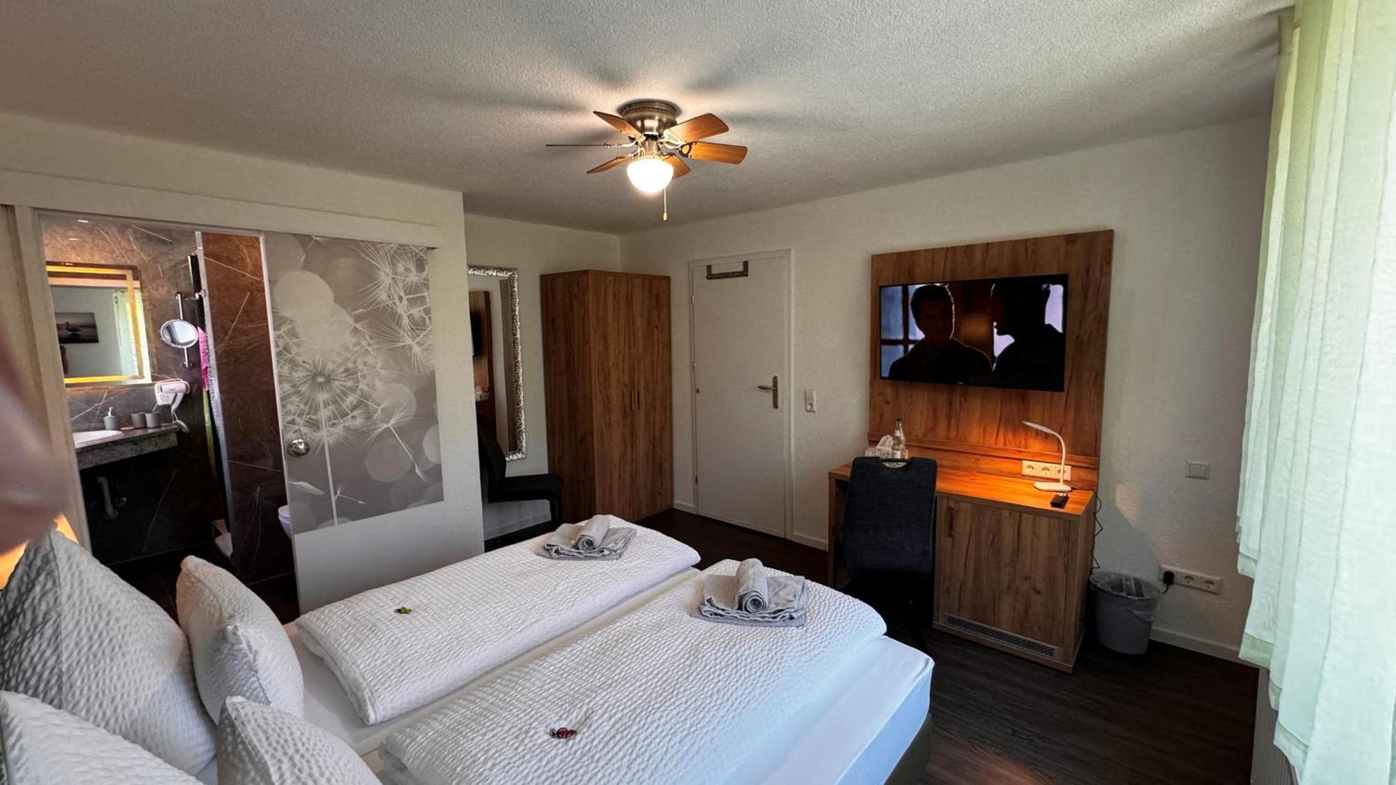 Bodensee Sunshine Zimmer & Apts. อูลดิงเงน มึลโฮเฟิน ภายนอก รูปภาพ